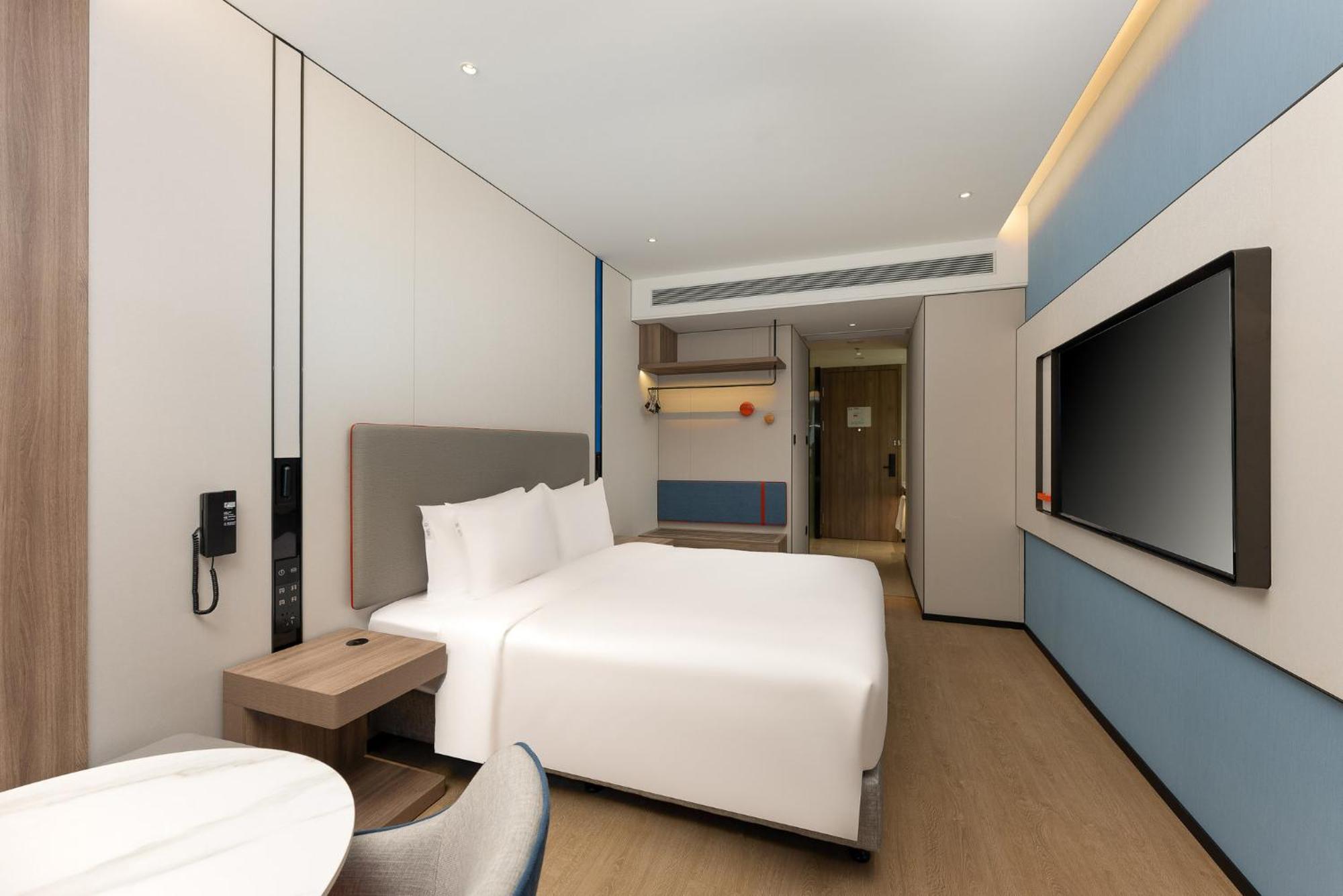 Holiday Inn Express Shanghai Jing'An Temple By Ihg מראה חיצוני תמונה