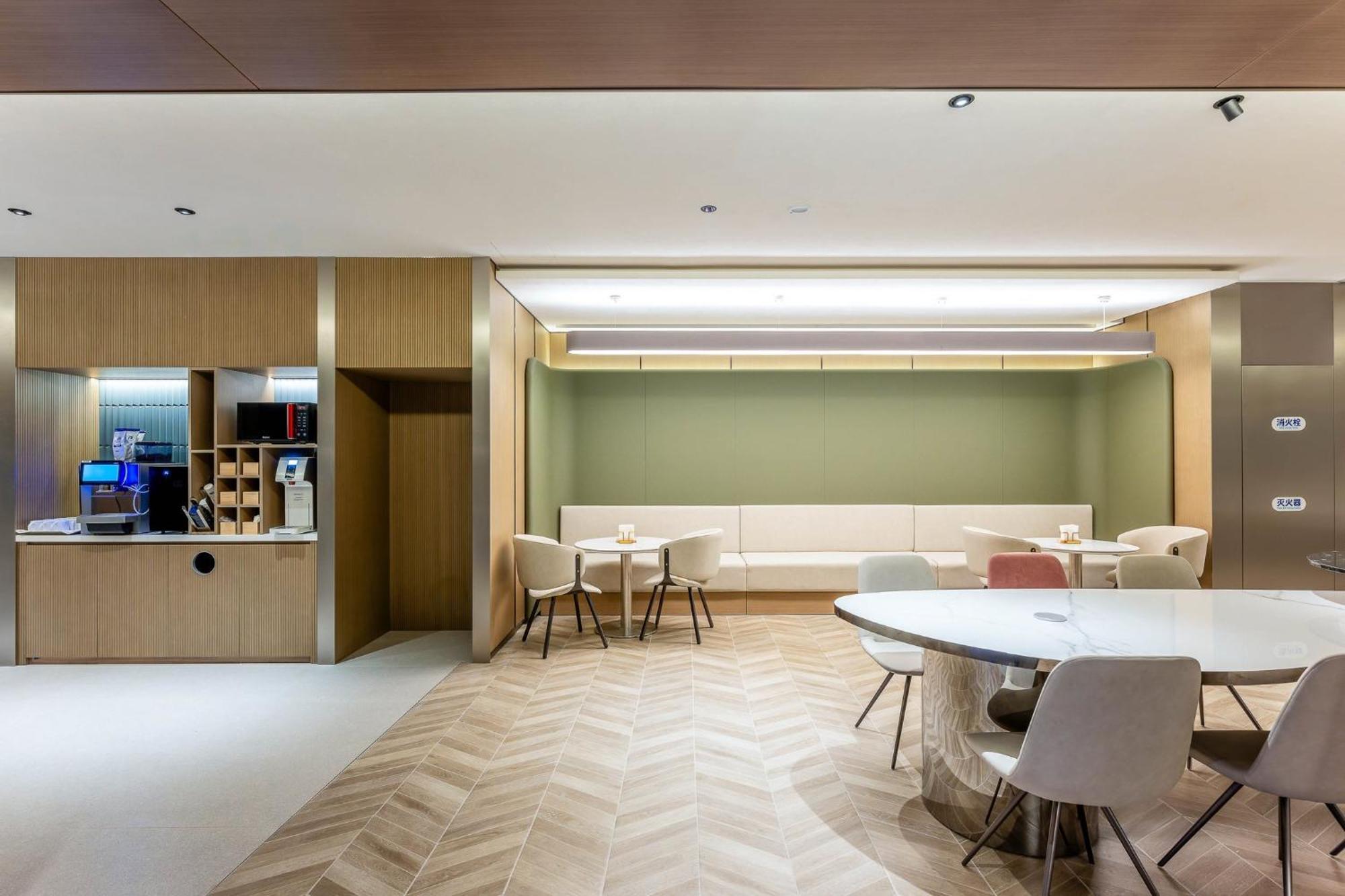 Holiday Inn Express Shanghai Jing'An Temple By Ihg מראה חיצוני תמונה